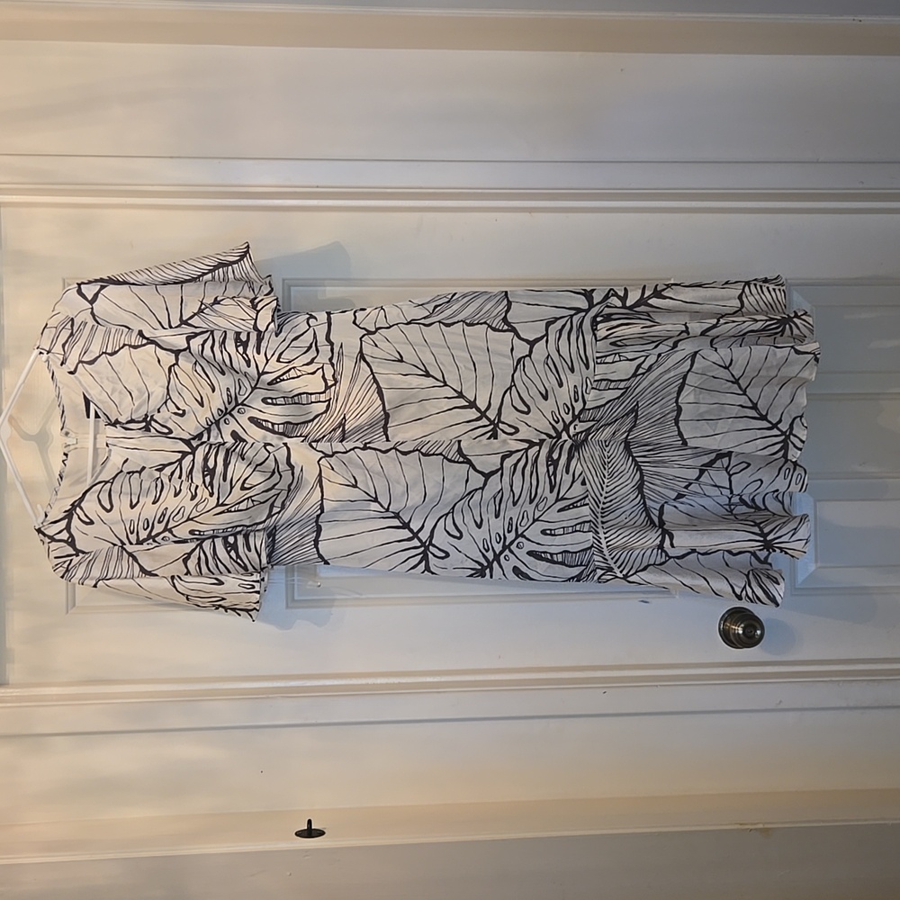 Marchesa Notte Midi Dress ( As seen in Vogue Magazine.) - Picture 2 of 6